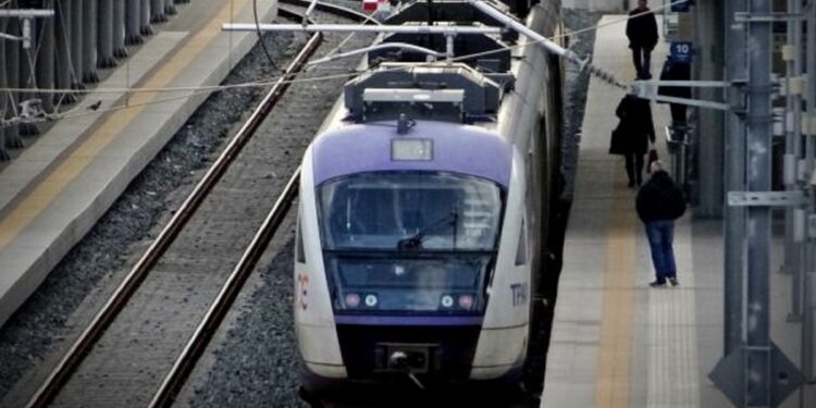 Συνελήφθη 46χρονος με μαχαίρι 15 εκατοστών εντός του συρμού