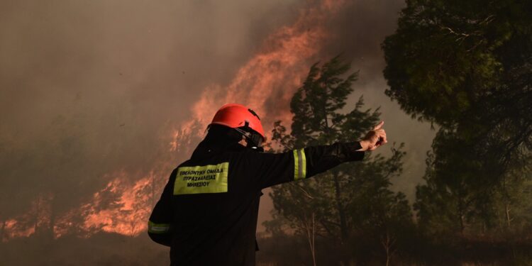 Υψηλός κίνδυνος πυρκαγιάς στην Αττική και άλλες 17 περιοχές (χάρτης)
