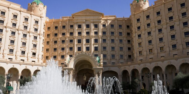 Πώς εξηγείται η χλιαρή αντίδραση των χωρών του Κόλπου – Γιατί δεν στηρίζουν το Ιράν