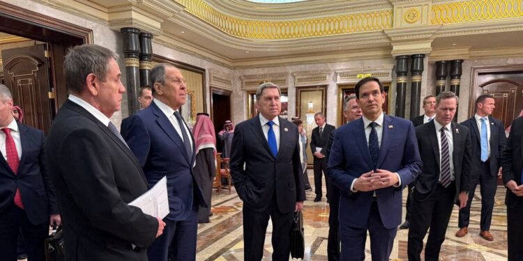 Επικοινωνία Λαβρόφ και Ρούμπιο πριν τις συνομιλίες στην Κωνσταντινούπολη