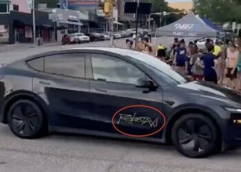 Bγαίνουν στους δρόμους τα ρομποταξί του Ελον Μασκ