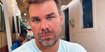 Η ερώτηση για την προσωπική του ζωή που τον έκανε να ολοκληρώσει… πρόωρα τις δηλώσεις του