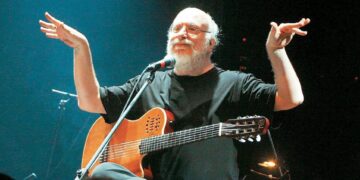 O Διονύσης Σαββόπουλος στο Rockwave Festival
