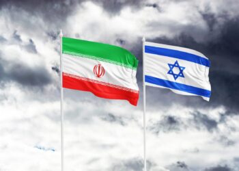 Ιράν: Πώς από άσπονδοι φίλοι επί σάχη έγιναν ορκισμένοι εχθροί