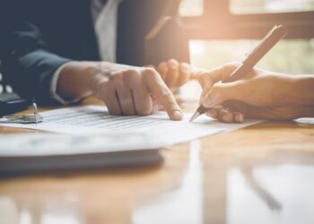 Το καθαρό κέρδος από την Alpha, η θέση στην Optima και το «χρυσάφι» της Ελλάκτωρ