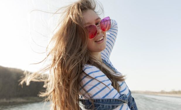 Είναι θυμωμένη με τον σύντροφό της επειδή δεν ψάχνει να βρει δουλειά