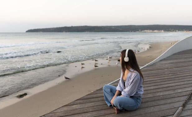 Οι άνθρωποι που φοβούνται να μείνουν μόνοι στη ζωή, συνήθως έχουν αυτές τις 10 συνήθειες, χωρίς να το συνειδητοποιούν