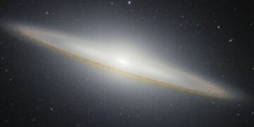 Νέες εντυπωσιακές και αποκαλυπτικές εικόνες του γαλαξία Σομπρέρο (βίντεο)