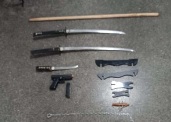 Συνελήφθη 64χρονος Ισπανός που επιχείρησε να επιτεθεί με σπαθί σε θαμώνα ταβέρνας