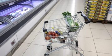 Ακρίβεια: Ποια μέτρα καταργούνται, ποια μένουν και ποια έρχονται τους επόμενους μήνες