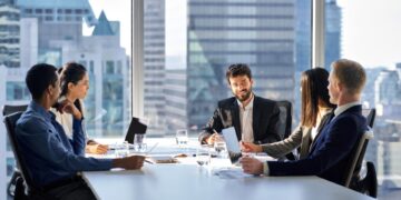 Which sectors have the strongest employment prospects in Greece?