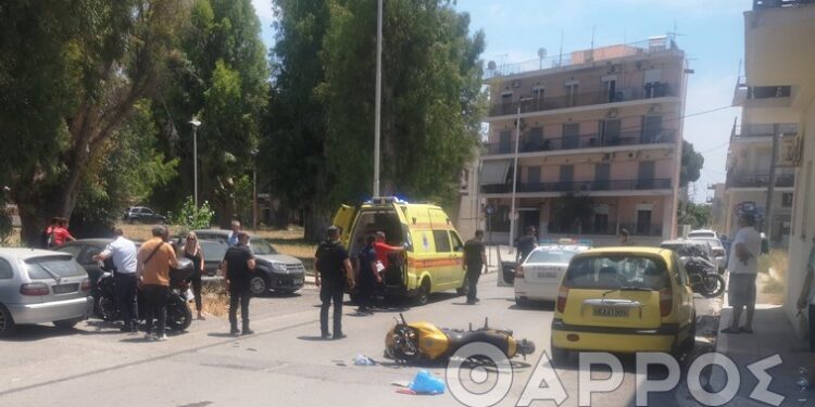 Επεισοδιακή καταδίωξη στην Καλαμάτα – Οδηγός εμβόλισε με το όχημά του μηχανή της ΔΙΑΣ, τραυματίστηκε αστυνομικός