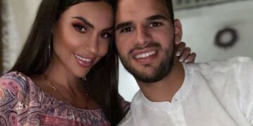 Ζέτα Θεοδωροπούλου: «Μη μου στέλνετε πού διακοπάρει ο πρώην σύζυγός μου, καλύτερα να στέλνετε…»