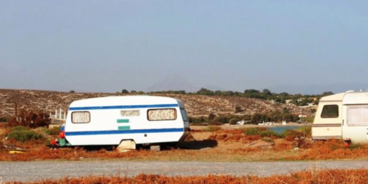 Σέρρες: Μυστήριο με τον θάνατο 64χρονου σε τροχόσπιτο