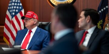 LIVE – Οι ΗΠΑ μπήκαν στον πόλεμο κατά του Ιράν – «Η Τεχεράνη έχει δύο επιλογές: ειρήνη ή τραγωδία», λέει ο Τραμπ