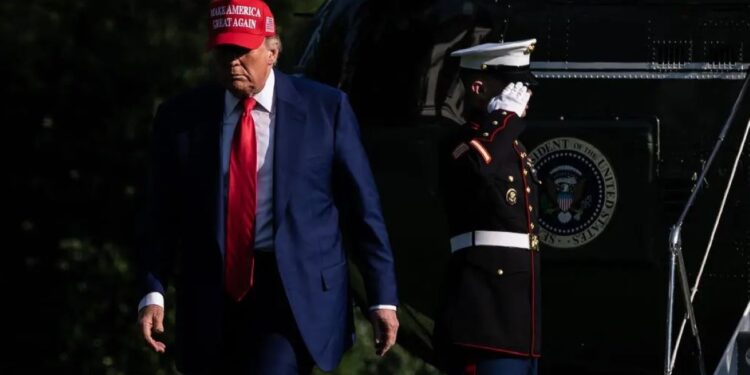 Μέση Ανατολή: Το ρίσκο του Τραμπ με τα πλήγματα στο Ιράν