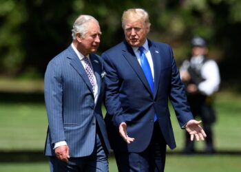 Προσκάλεσε για δεύτερη φορά τον Τραμπ στο Μπάκιγχαμ