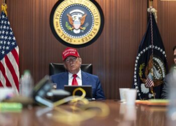 Τραμπ: Στην αίθουσα επιχειρήσεων του Λευκού Οίκου μετά την επίθεση στο Κατάρ