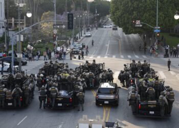 Διαταραγμένη φαντασίωση ενός δικτατορικού προέδρου η αποστολή πεζοναυτών