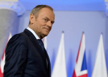 Πολωνία: Ο Τουσκ ζητεί ψήφο εμπιστοσύνης μετά τη νίκη Ναβρότσκι