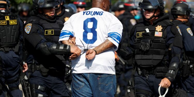 Λος Άντζελες: Μαζικές συλλήψεις και απαγόρευση κυκλοφορίας