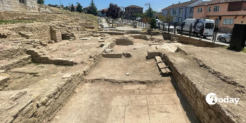 Αρχαιολόγοι ανακάλυψαν κατά τη διάρκεια ανασκαφών την αρχαιότερη δομή εκκλησίας- Ο βυζαντινός ναός και τα μυστικά του ρωμαϊκού θεάτρου