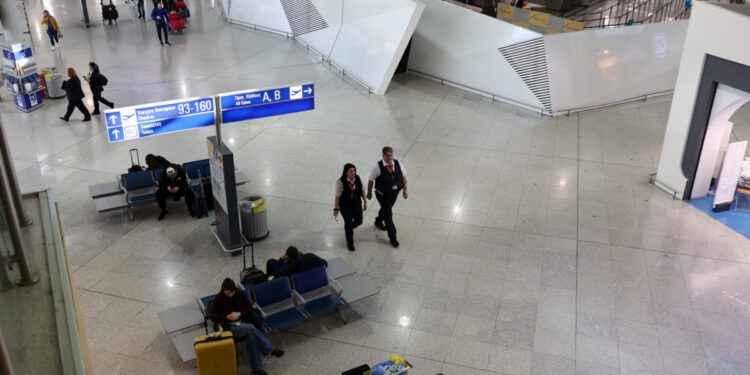 Τρεις συλλήψεις για κλοπές στους χώρους του αεροδρομίου