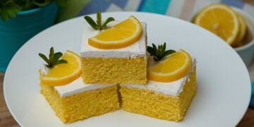 Συνταγή για απολαυστικό κέικ λεμονιού με κρέμα