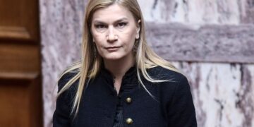 Βολουδάκη στον Realfm 97,8: Αύξηση πάνω από 170% των μεταναστευτικών ροών