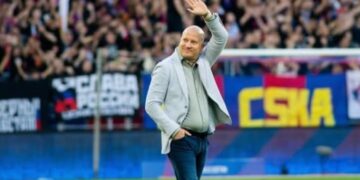 Ο Νίκολιτς επιβεβαίωσε ότι αναλαμβάνει την ΑΕΚ