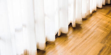 Το απλό κόλπο για να λάμψουν μέσα σε λίγα λεπτά με 1 φυσικό υλικό