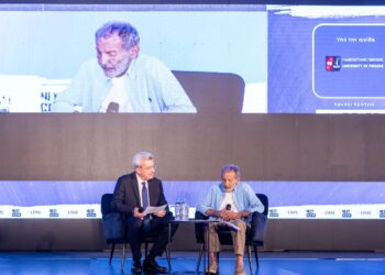 «Ελλάδα 2025-2030» – Σταύρος Ξαρχάκος: «Επενδύστε στον άνθρωπο – Δεν θα χάσετε»