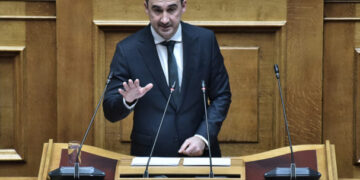 Αλέξης Χαρίτσης: Το Brain drain συνεχίζεται