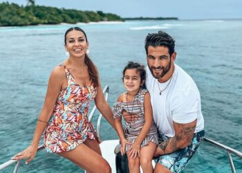 Ελένη Χατζίδου – Ετεοκλής Παύλου: Η μικρή Μελίτα απέκτησε «βεβαίωση μαστορικής» με τη βοήθεια του μπαμπά της