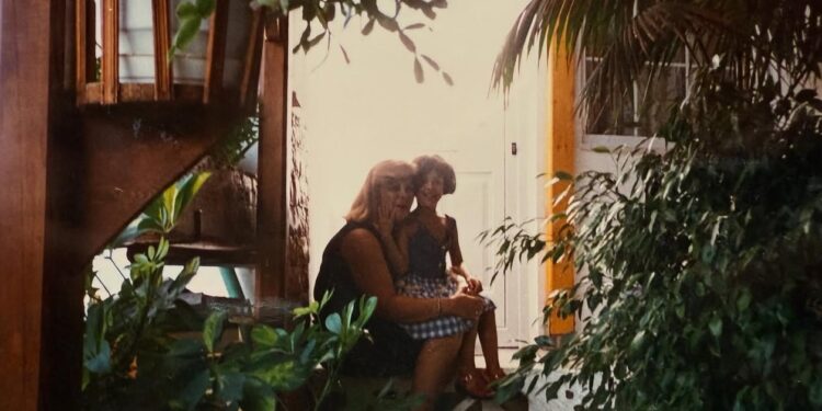 Βαρύ πένθος για τη Σάντυ Χατζηϊωάννου: Πέθανε η γιαγιά της