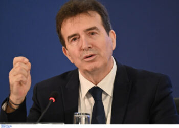 Χρυσοχοΐδης για Προσωπικό Αριθμό: Θα περιλαμβάνεται και στις νέες αστυνομικές ταυτότητες