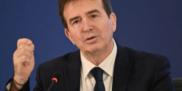 Χρυσοχοΐδης για Προσωπικό Αριθμό: Θα περιλαμβάνεται και στις νέες αστυνομικές ταυτότητες