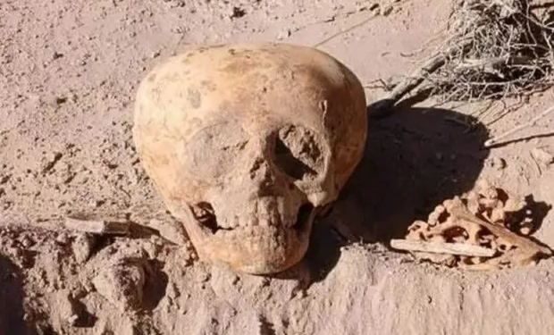 Μυστήριο με διογκωμένο κρανίο που ανακαλύφθηκε τυχαία σε εργασίες για σύστημα ύδρευσης