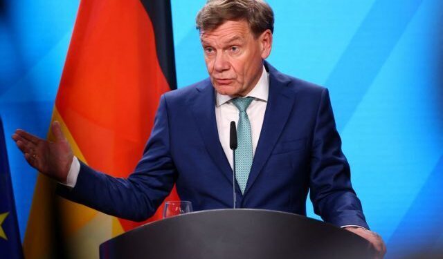 Germany, France and Britain propose immediate talks with Iran on the nuclear programme