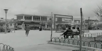 Αναγνωρίζετε την πλατεία; Είχαν γίνει γυρίσματα για μία πασίγνωστη ταινία με τον Θανάση Βέγγο