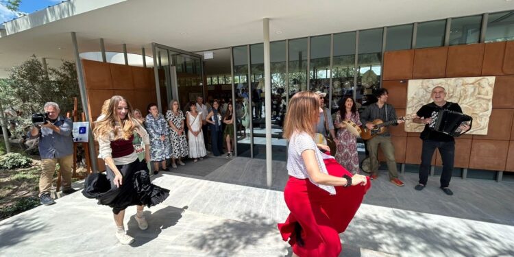 Άνοιξαν οι, επί έτη, κλειστές διαδρομές στον αρχαιολογικό χώρο και το νέο Πωλητήριο