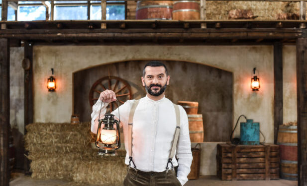 Για bowling με τον γιο του Κίμωνα